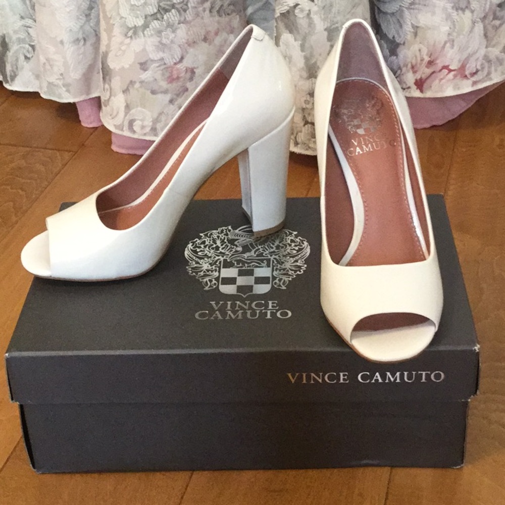 Vince Camuto white pump